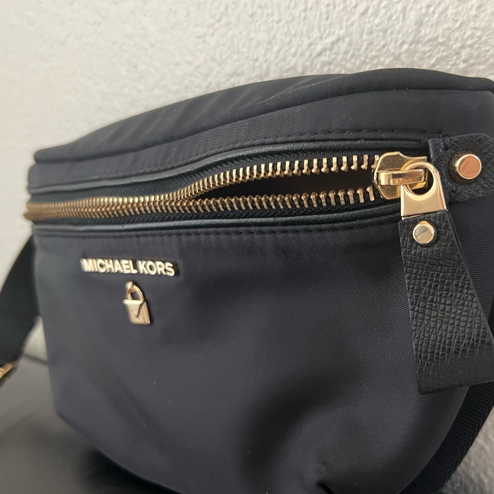 MICHAEL KORS belt bag